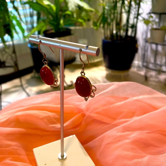 CLASSIC CARNELIAN DROP EARRINGS - Picture 3 of 6